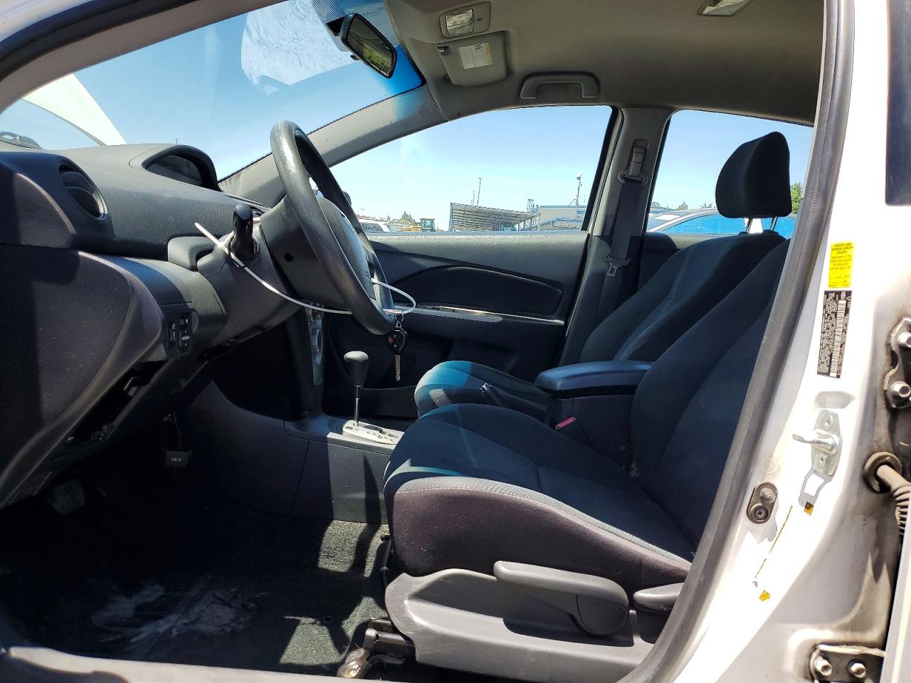 2010 TOYOTA YARIS BASE photo 19