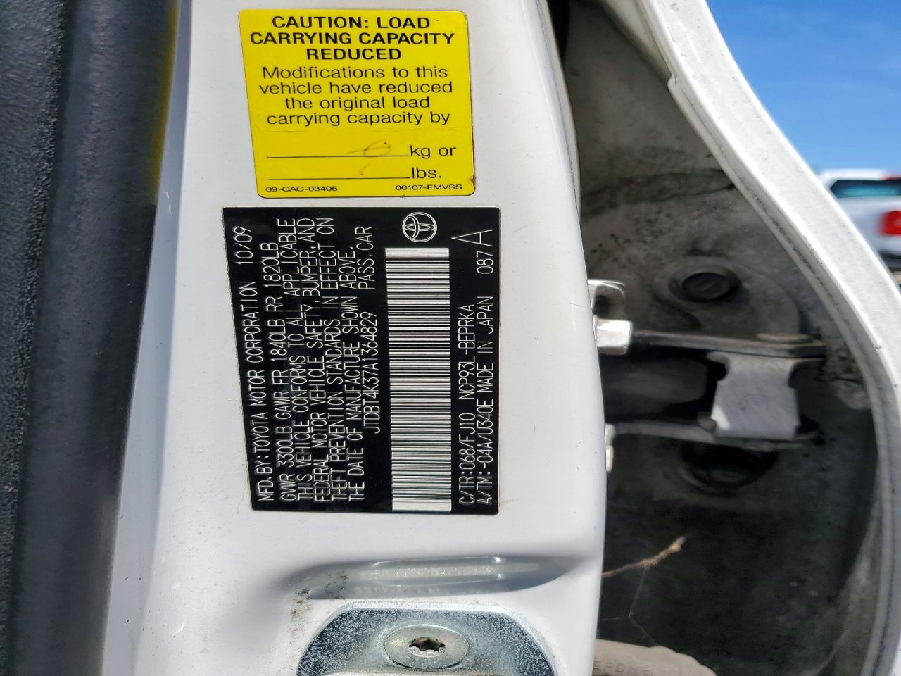2010 TOYOTA YARIS BASE photo 34