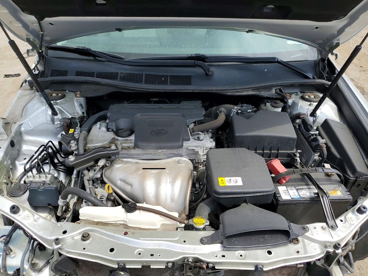 2014 TOYOTA CAMRY LE photo 11