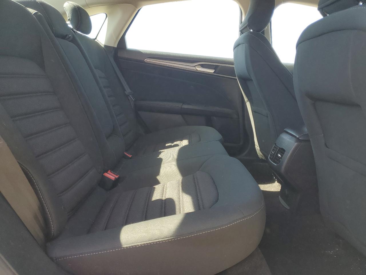 2019 FORD FUSION SE photo 19