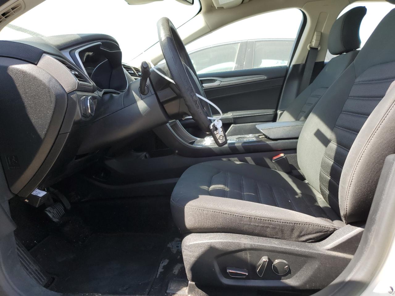 2019 FORD FUSION SE photo 13