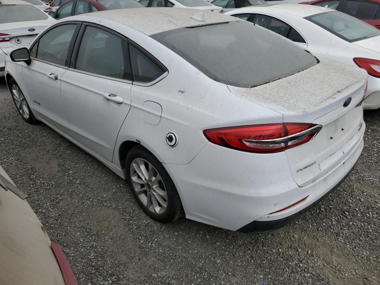 2019 FORD FUSION SE photo 3