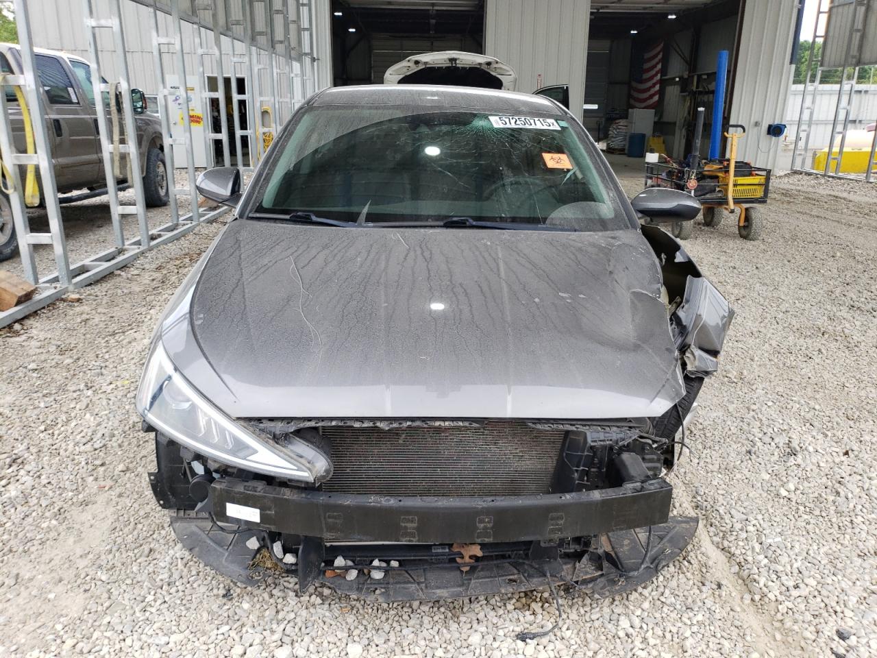2020 HYUNDAI ELANTRA SE photo 9