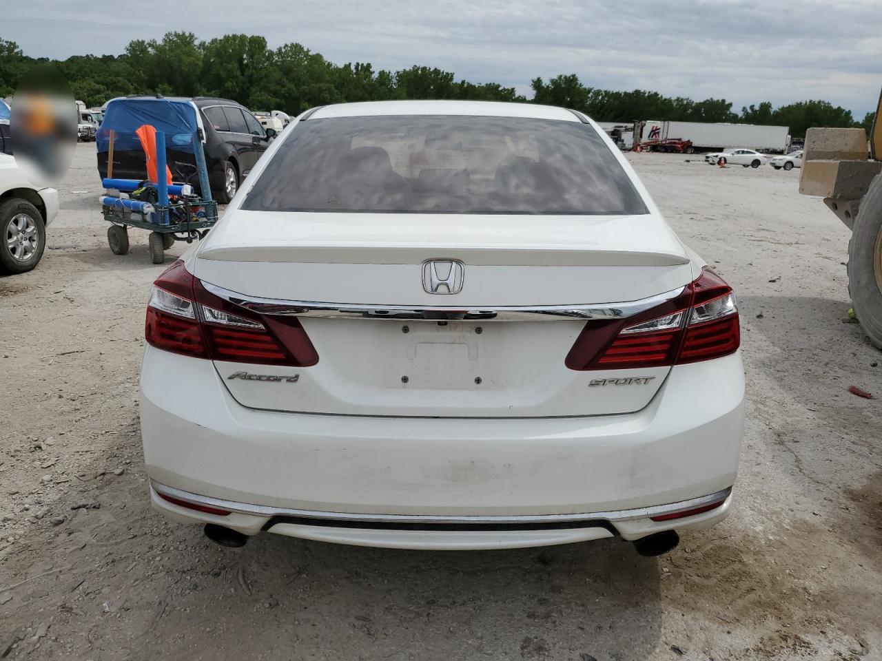2017 HONDA ACCORD SPORT photo 16