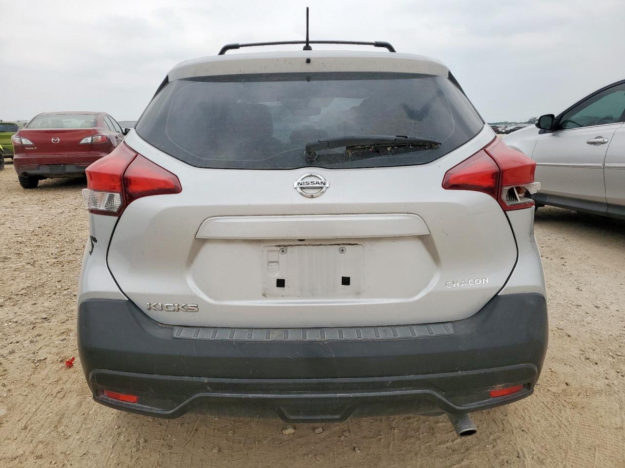 2019 NISSAN KICKS S photo 6