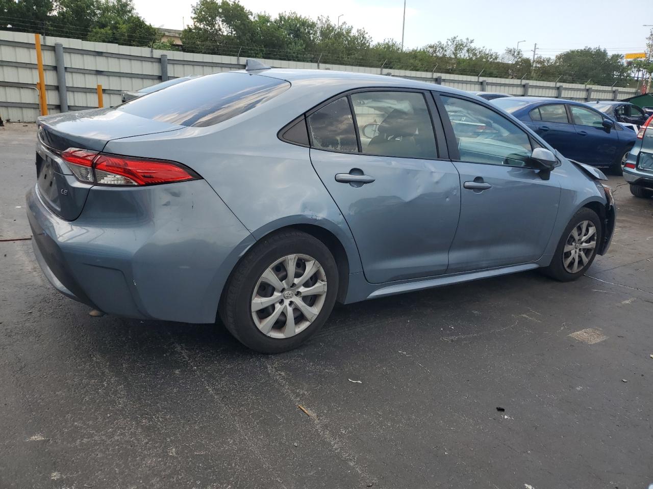 2020 TOYOTA COROLLA LE photo 5