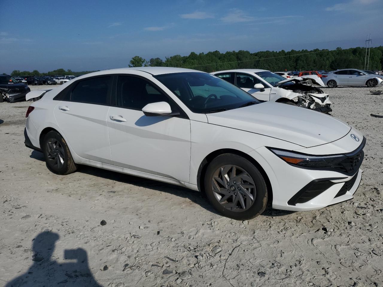 2024 HYUNDAI ELANTRA SEL photo 4