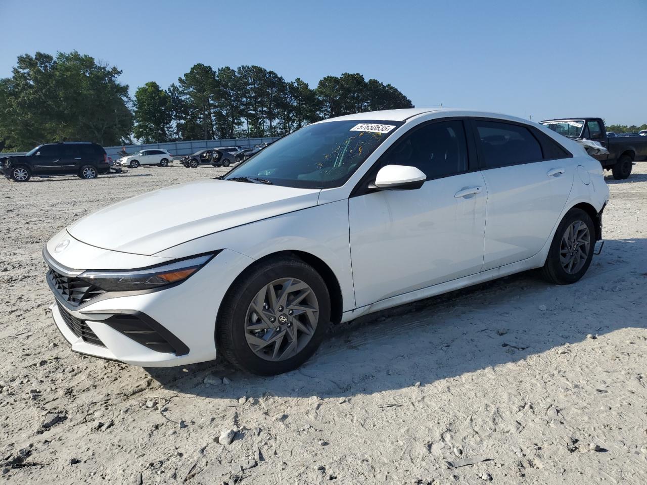 2024 HYUNDAI ELANTRA