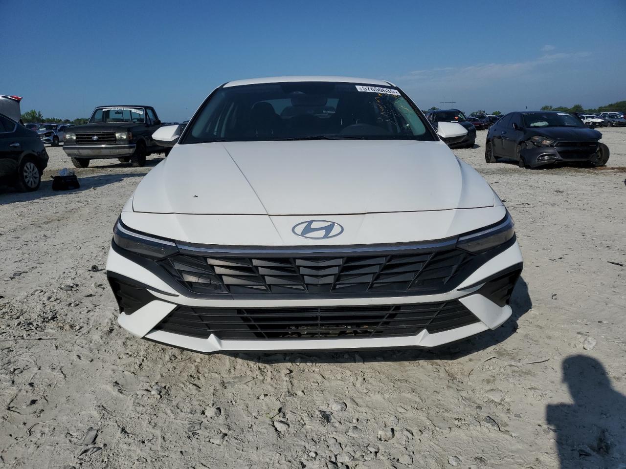 2024 HYUNDAI ELANTRA SEL photo 5