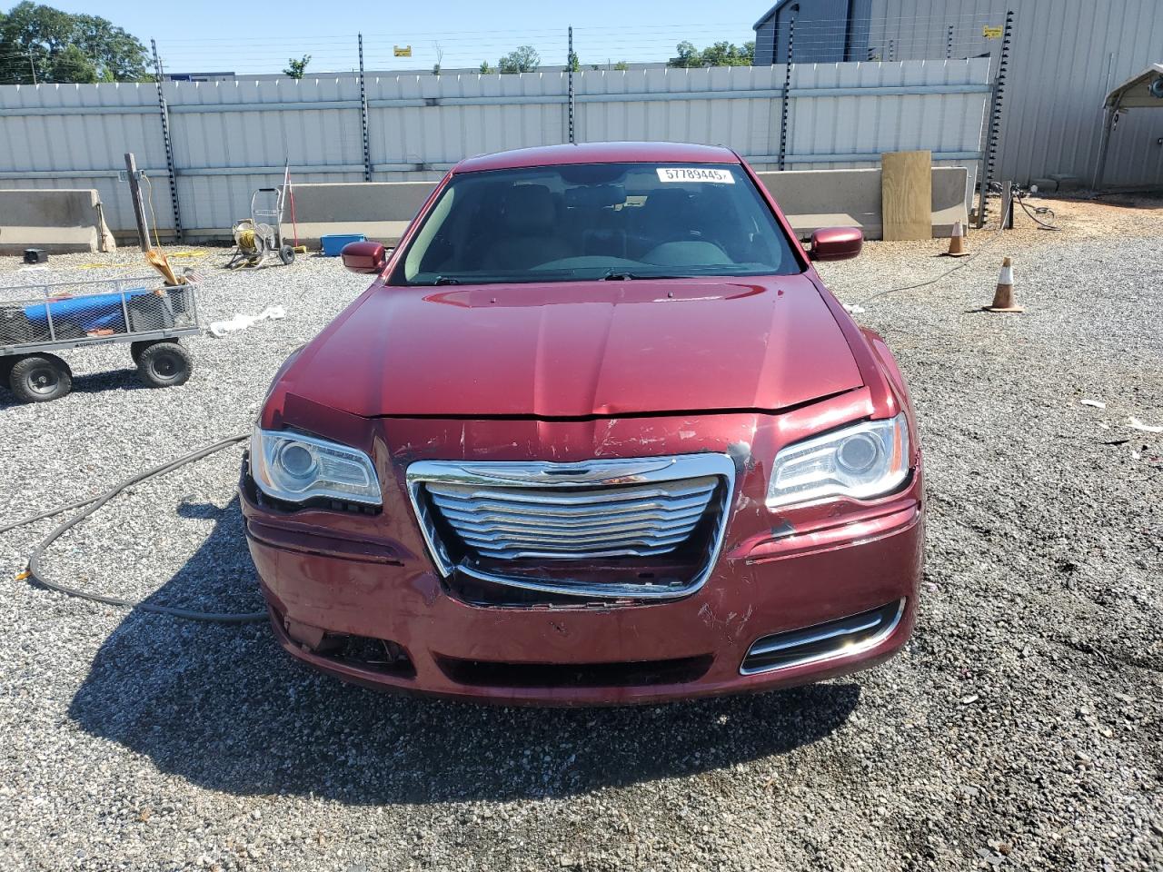 2014 CHRYSLER 300 photo 5