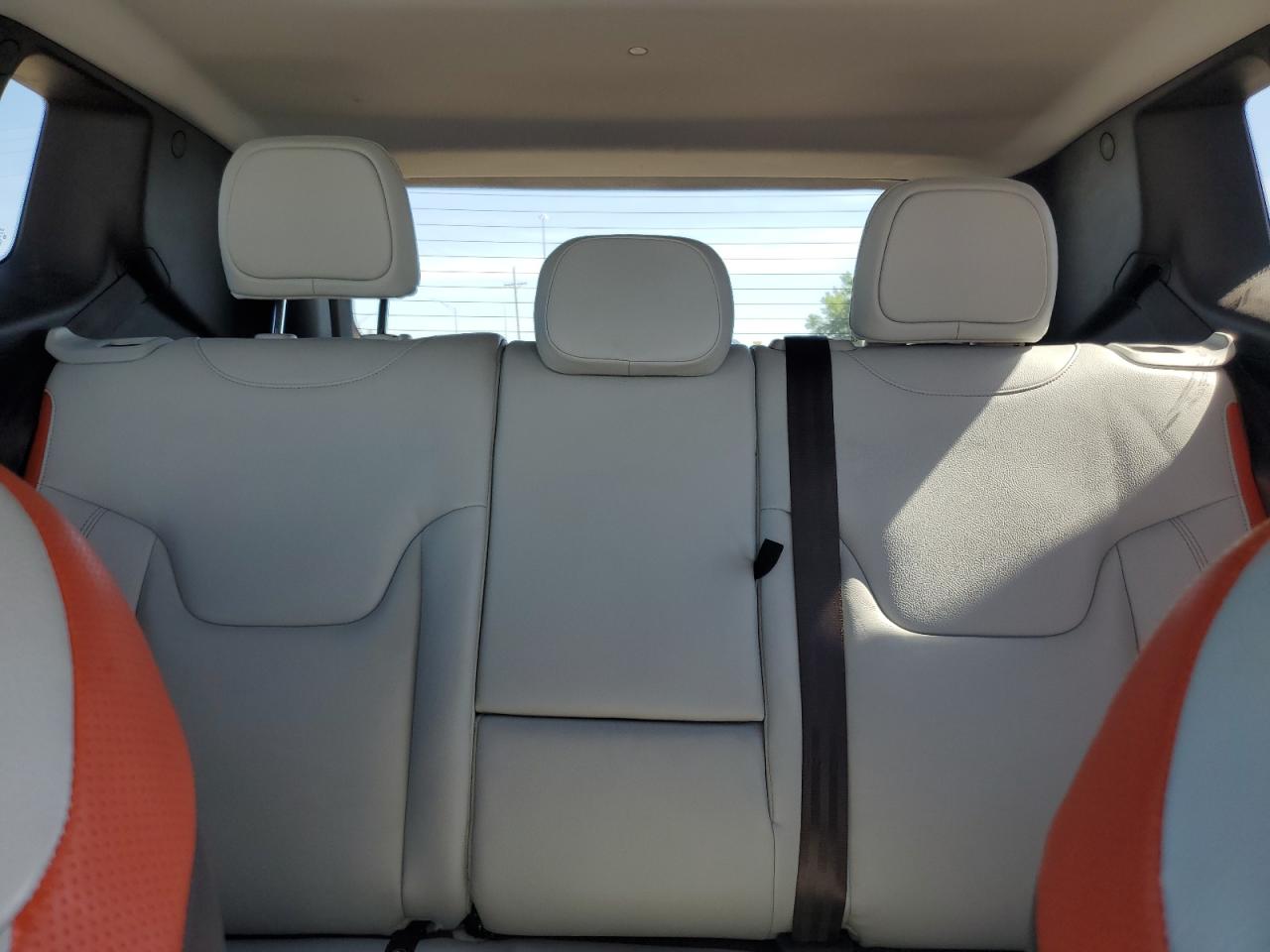 2017 JEEP RENEGADE LIMITED photo 28