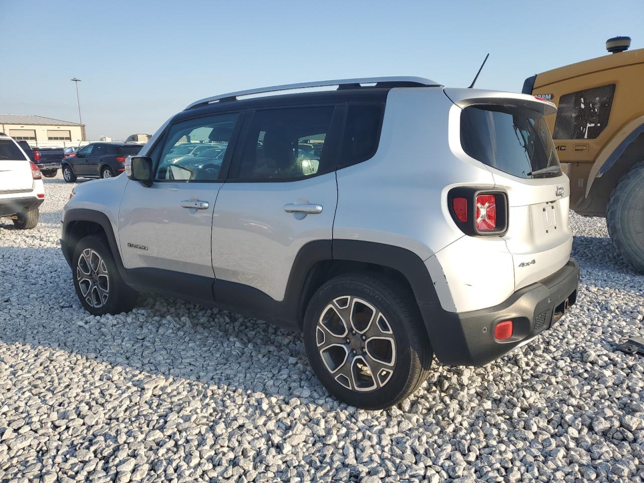 2017 JEEP RENEGADE LIMITED photo 4