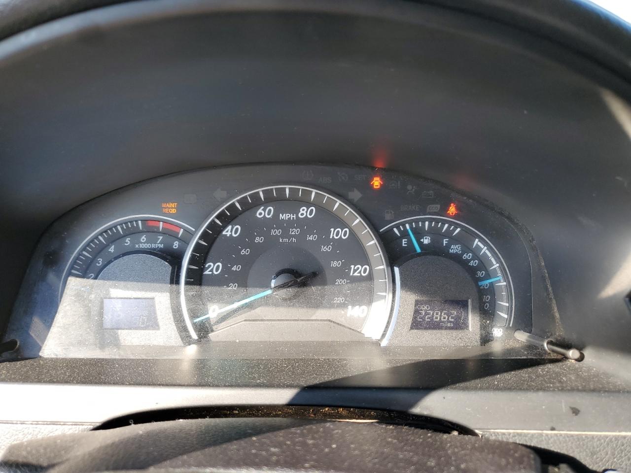 2015 TOYOTA CAMRY LE photo 17