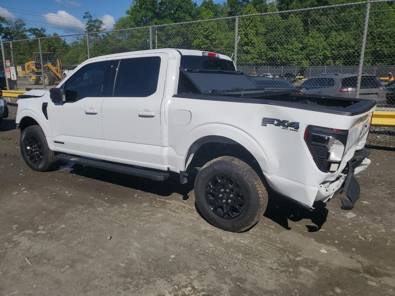 2024 FORD F150 XLT photo 3