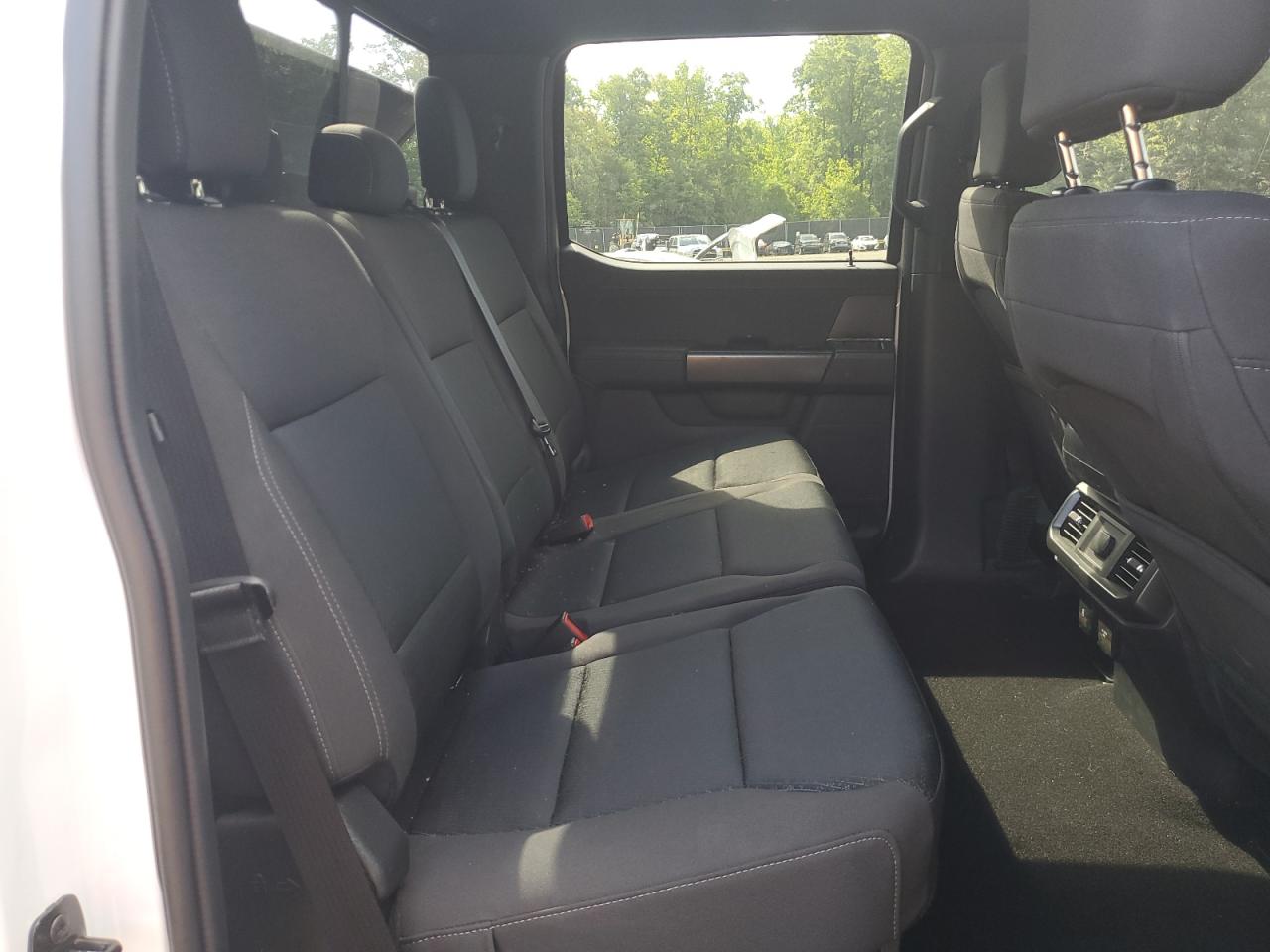 2024 FORD F150 XLT photo 19