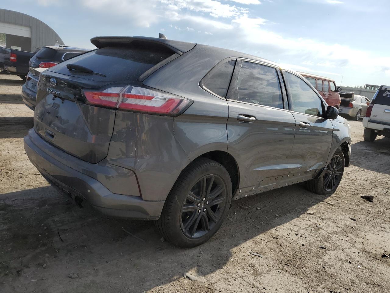 2024 FORD EDGE SEL photo 3