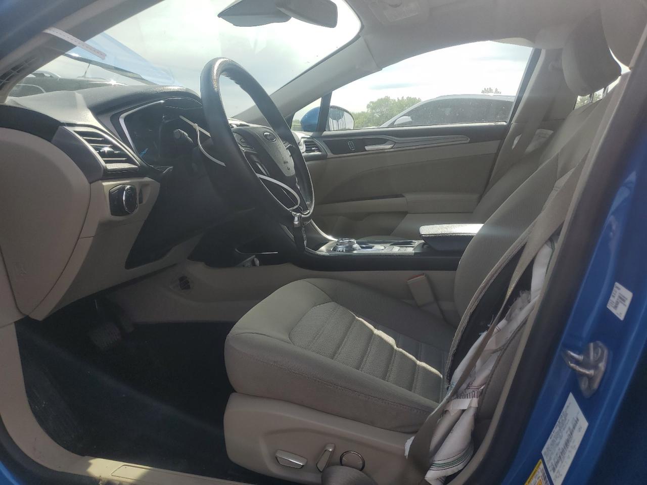 2019 FORD FUSION SE photo 19