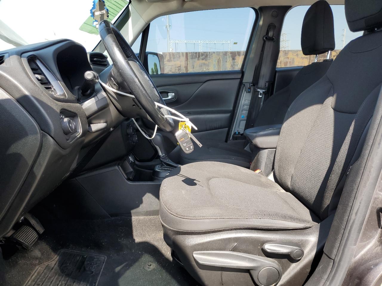 2019 JEEP RENEGADE LATITUDE photo 7