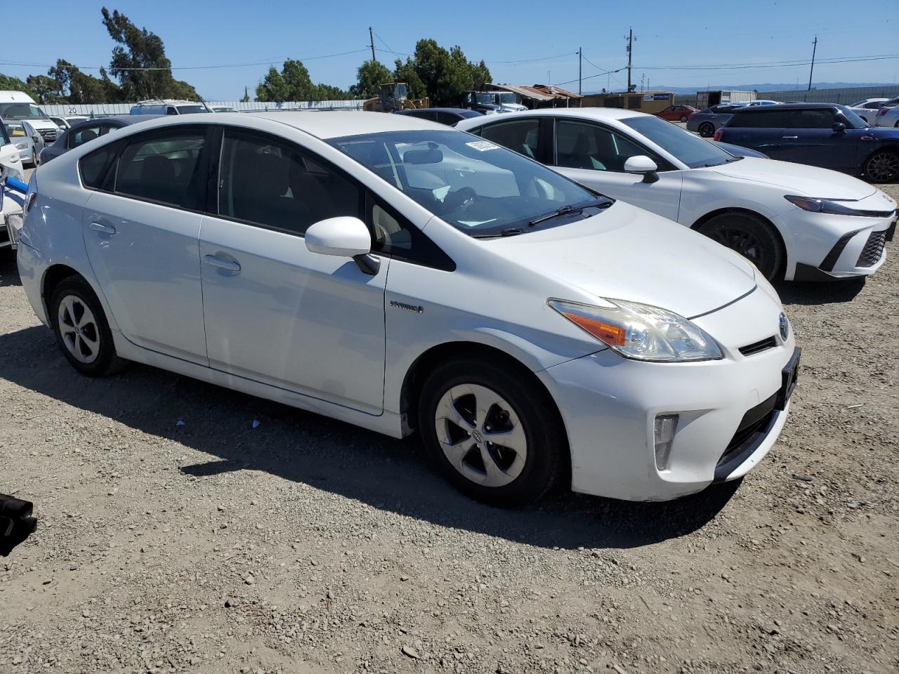2015 TOYOTA PRIUS photo 4