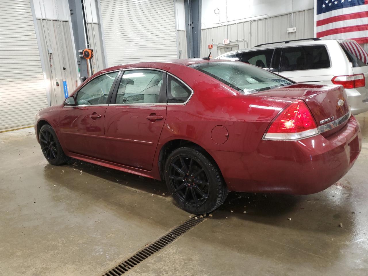 2011 CHEVROLET IMPALA LT photo 2