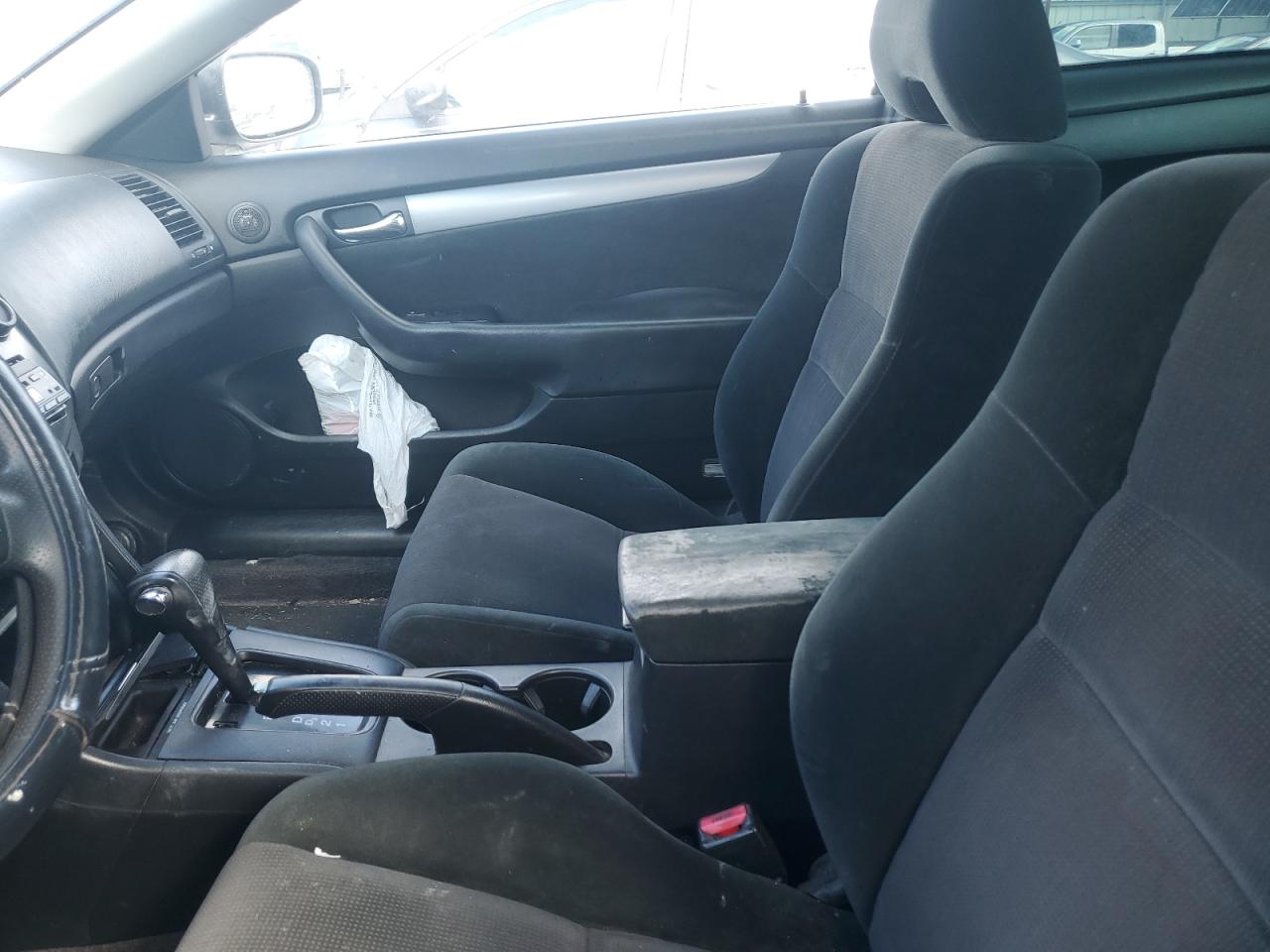 2005 HONDA ACCORD LX photo 13