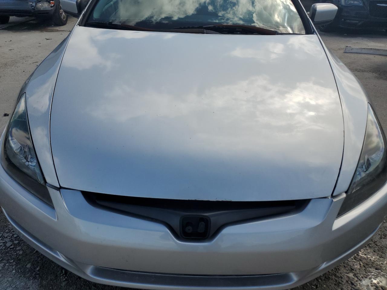 2005 HONDA ACCORD LX photo 21