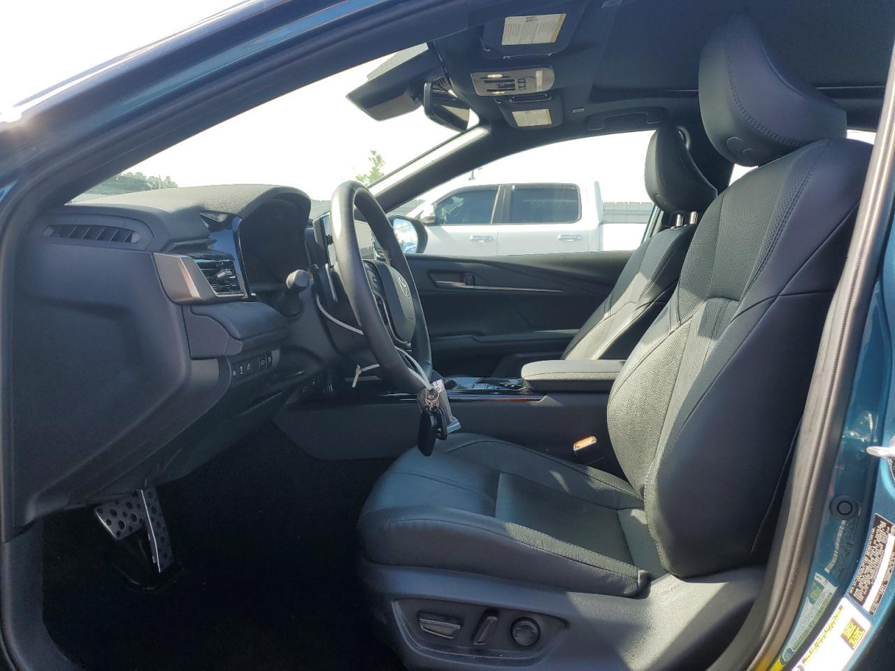 2025 TOYOTA CAMRY XSE photo 13