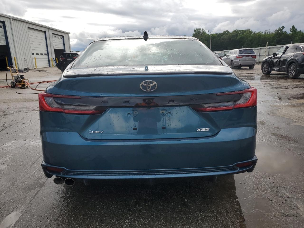 2025 TOYOTA CAMRY XSE photo 11