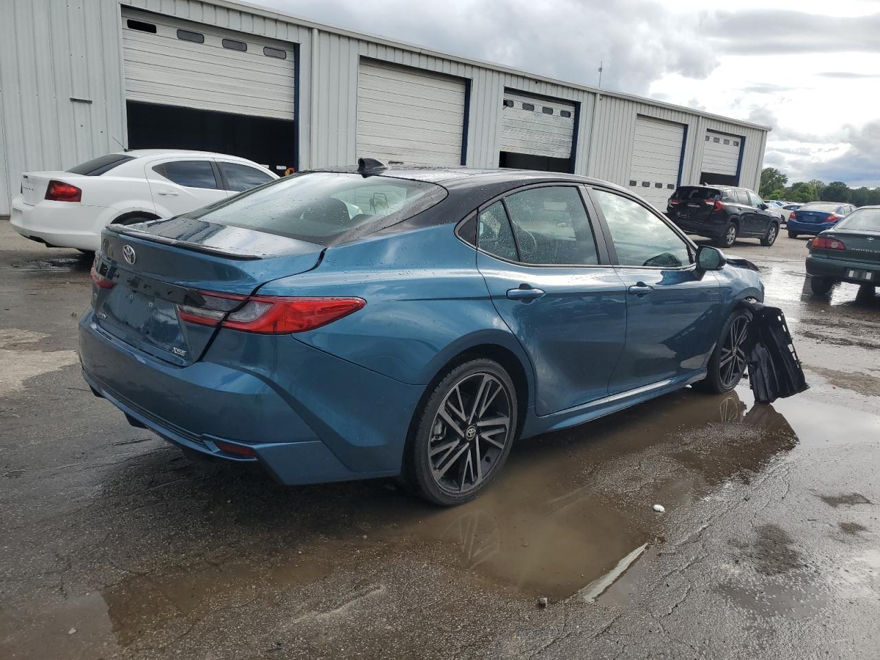 2025 TOYOTA CAMRY XSE photo 5