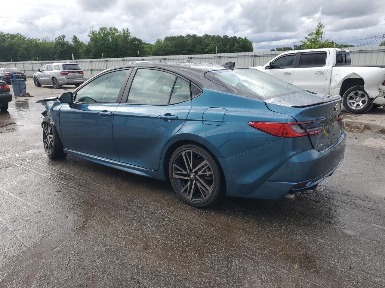 2025 TOYOTA CAMRY XSE photo 3