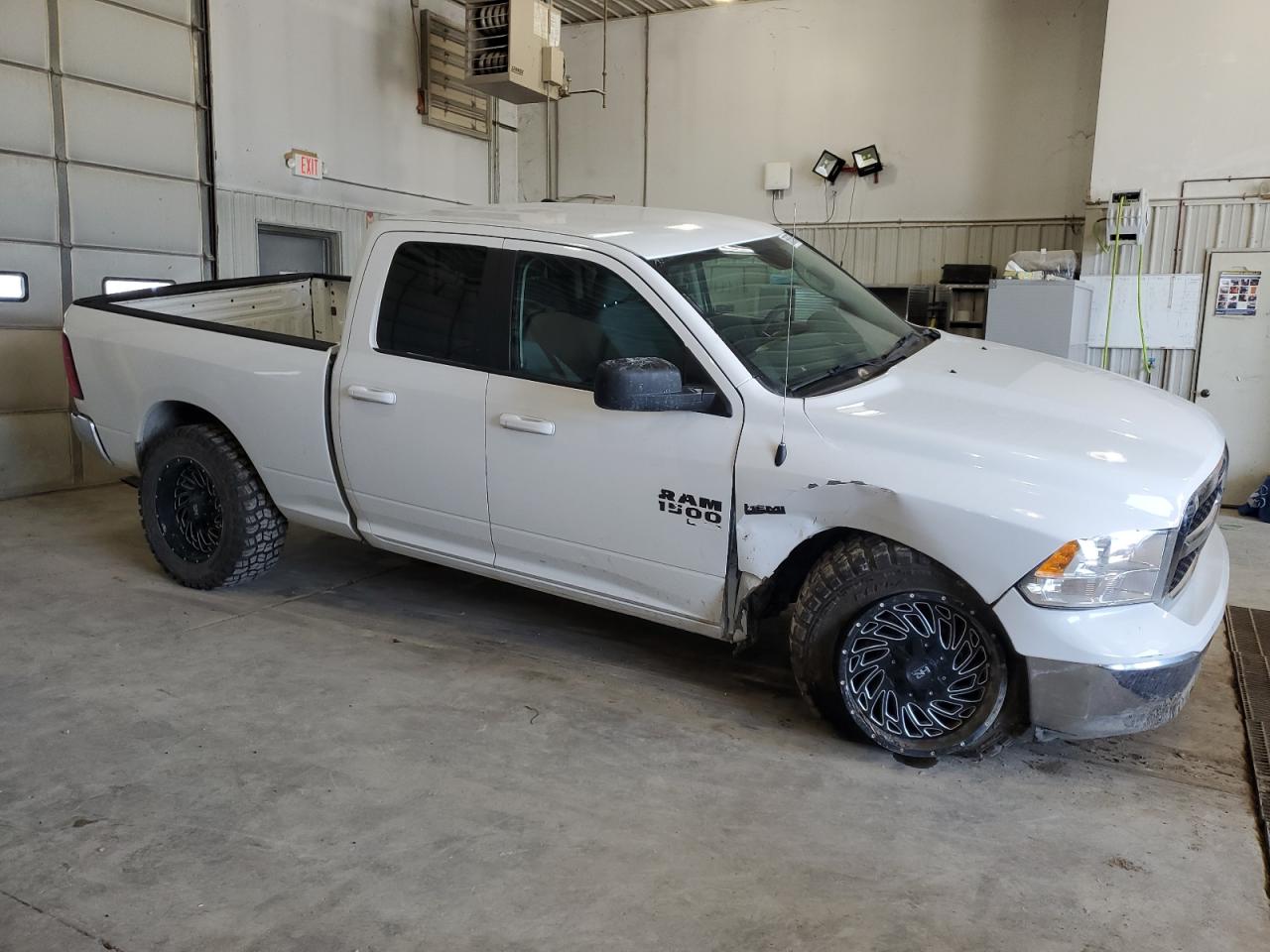 2019 RAM 1500 CLASSIC SLT photo 10