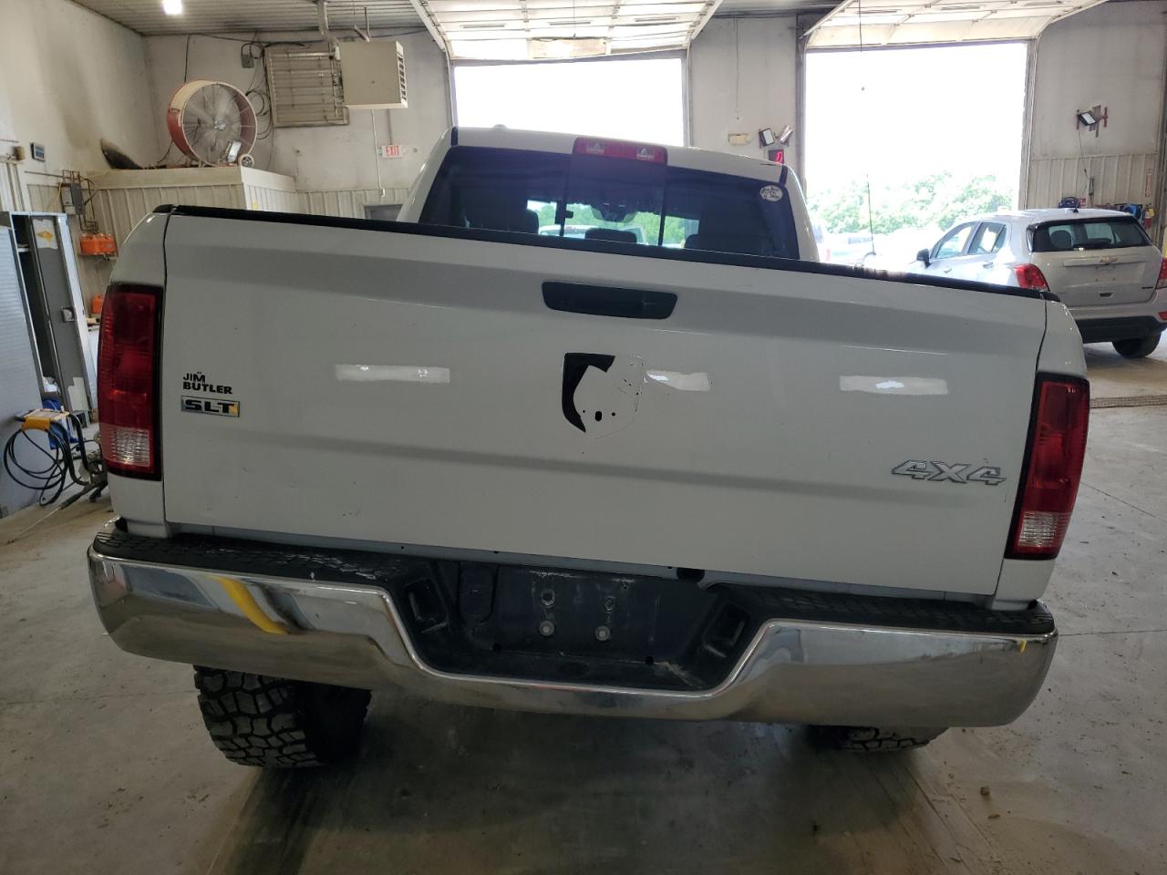 2019 RAM 1500 CLASSIC SLT photo 16