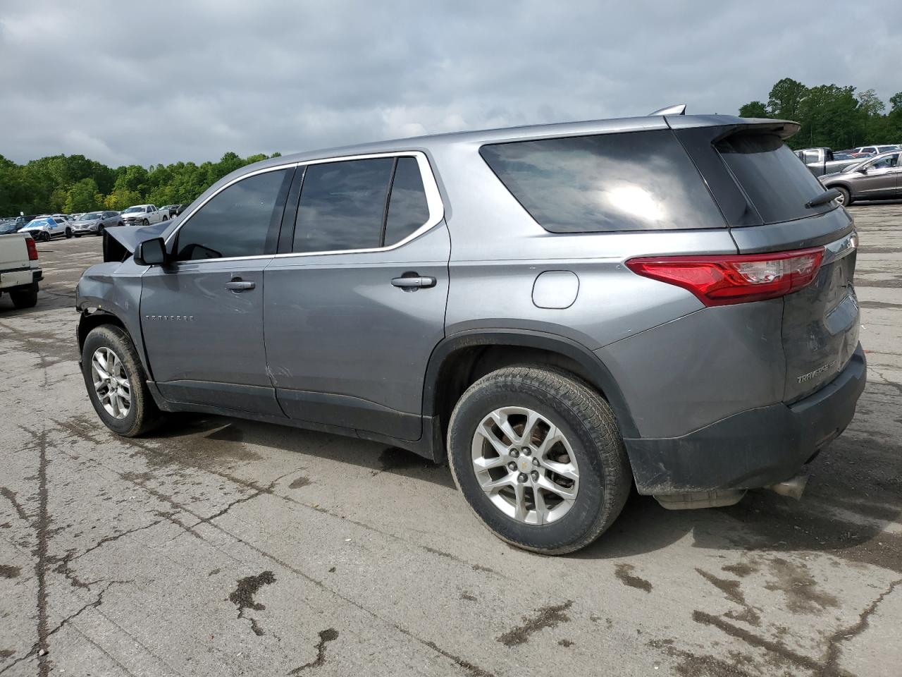 2020 CHEVROLET TRAVERSE LS photo 4