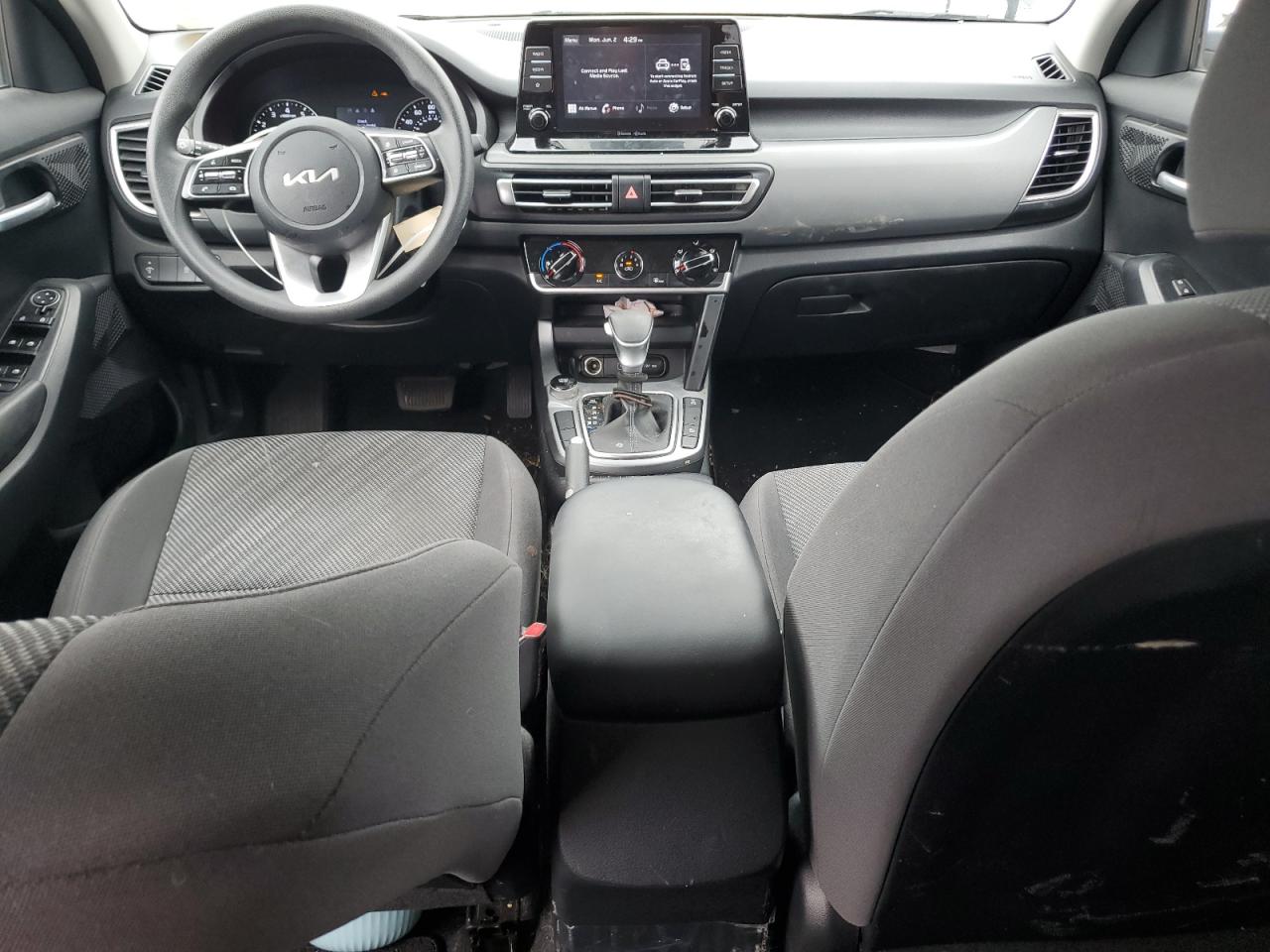 2023 KIA SELTOS LX photo 8