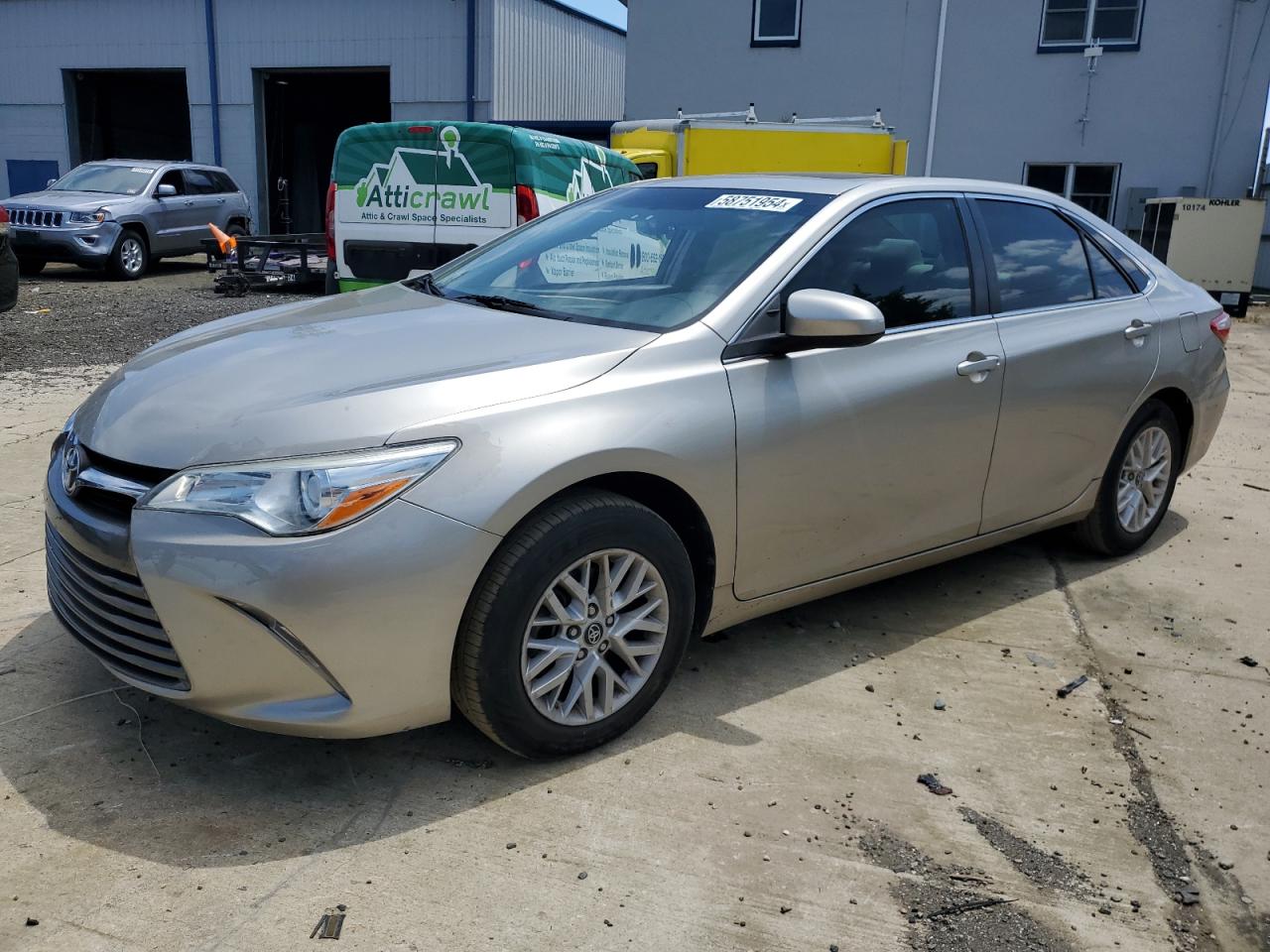 2017 TOYOTA CAMRY