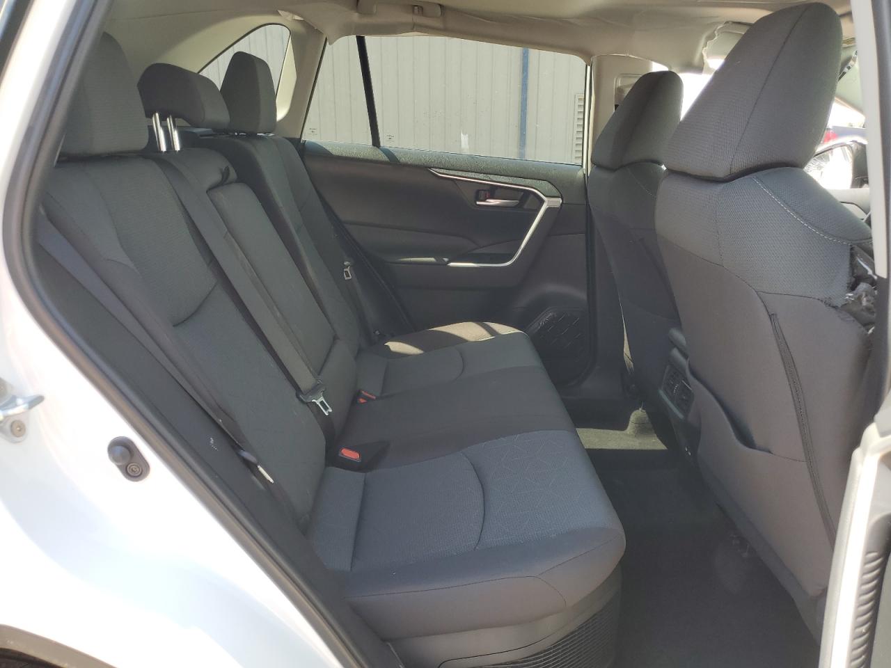 2024 TOYOTA RAV4 XLE photo 11