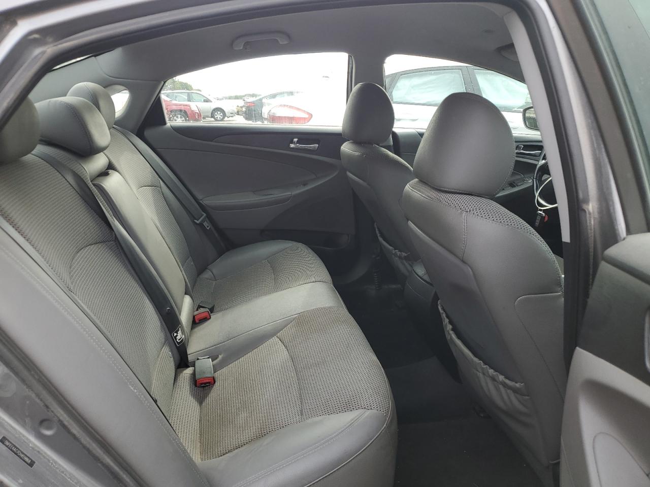 2012 HYUNDAI SONATA SE photo 19