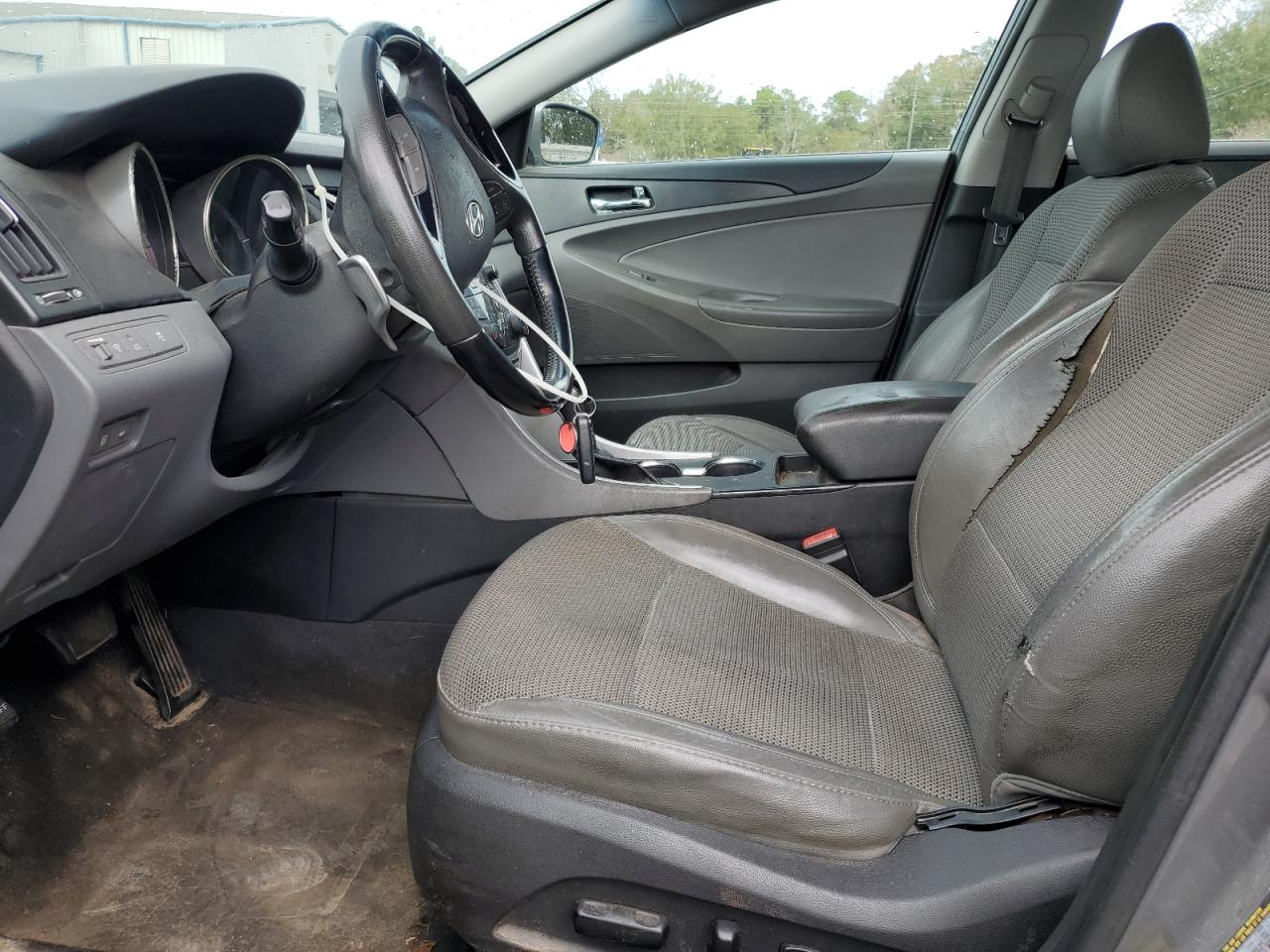 2012 HYUNDAI SONATA SE photo 13