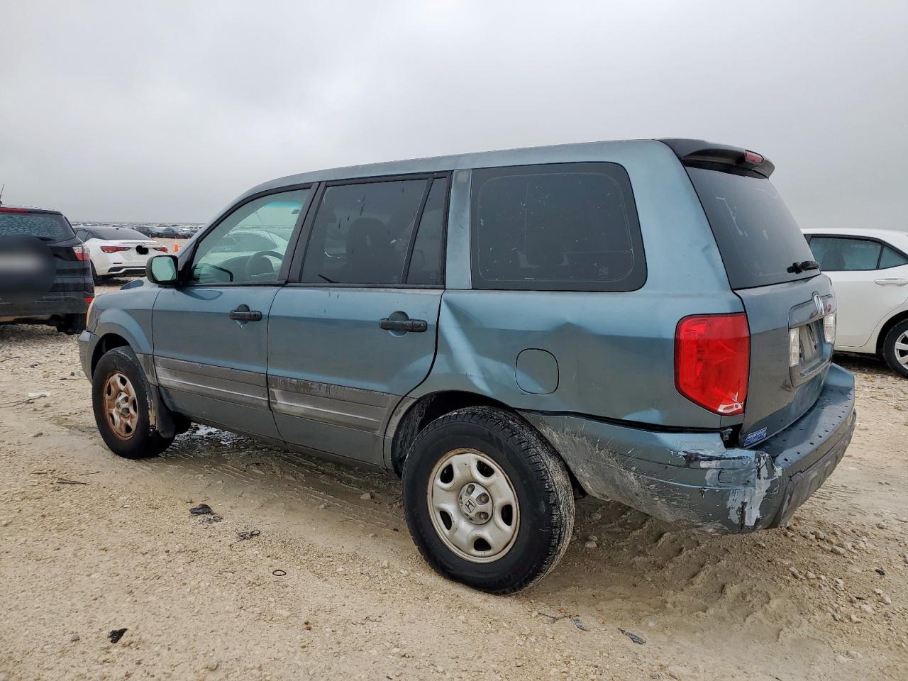 2005 HONDA PILOT LX photo 4