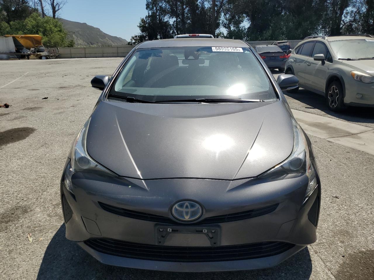 2017 TOYOTA PRIUS photo 5
