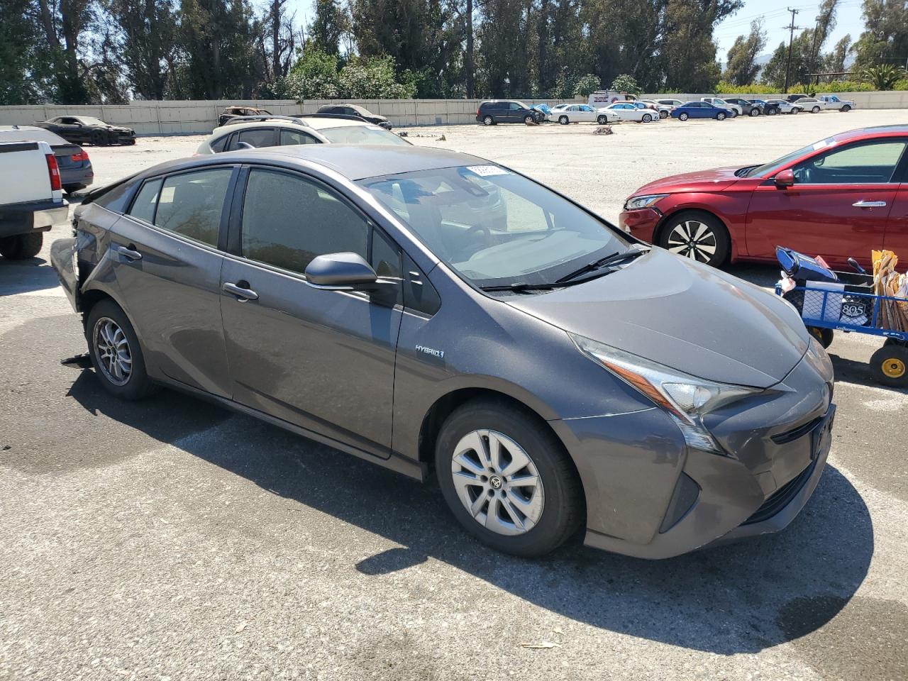 2017 TOYOTA PRIUS photo 4