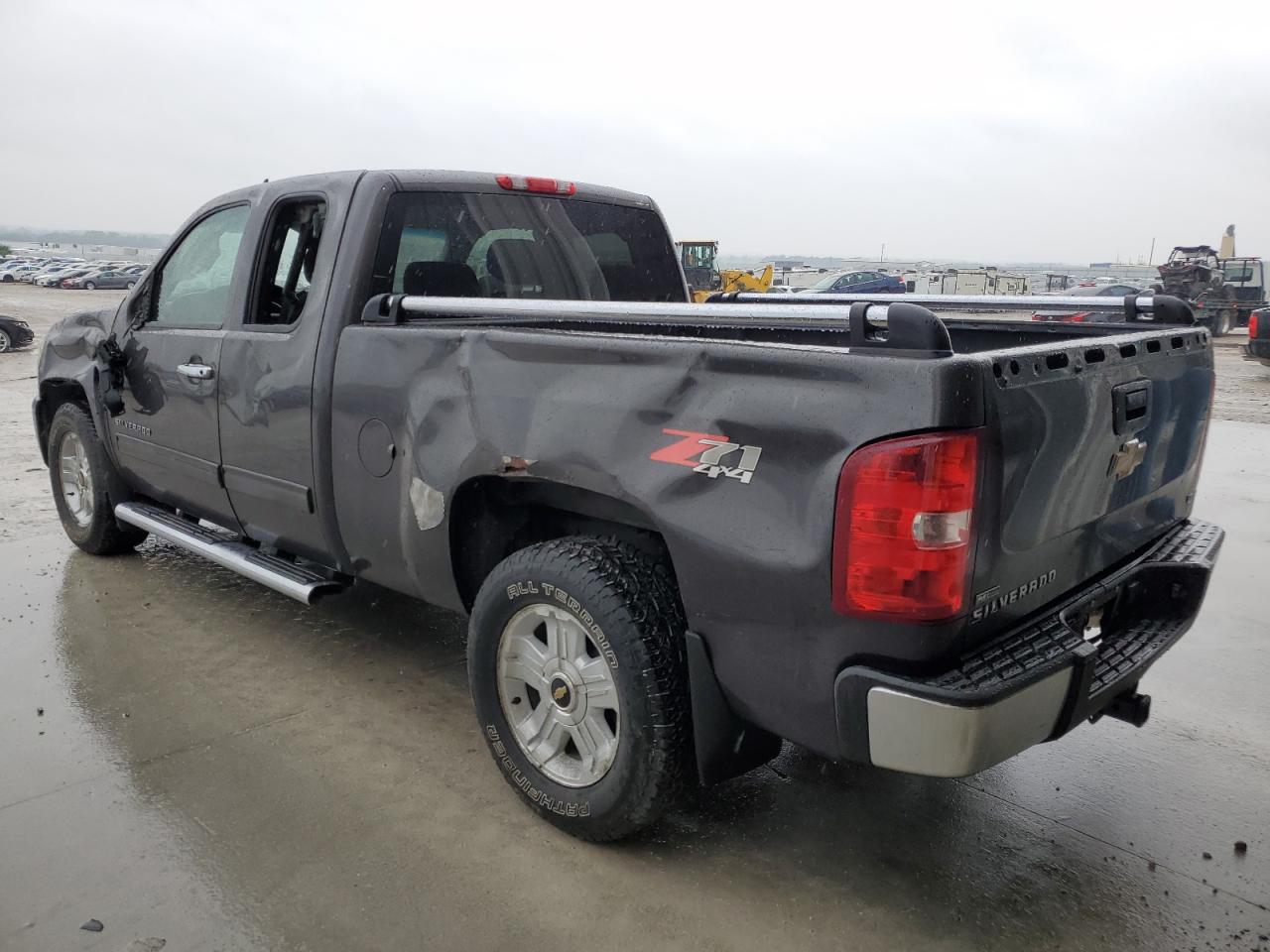 2010 CHEVROLET SILVERADO K1500 LT photo 3