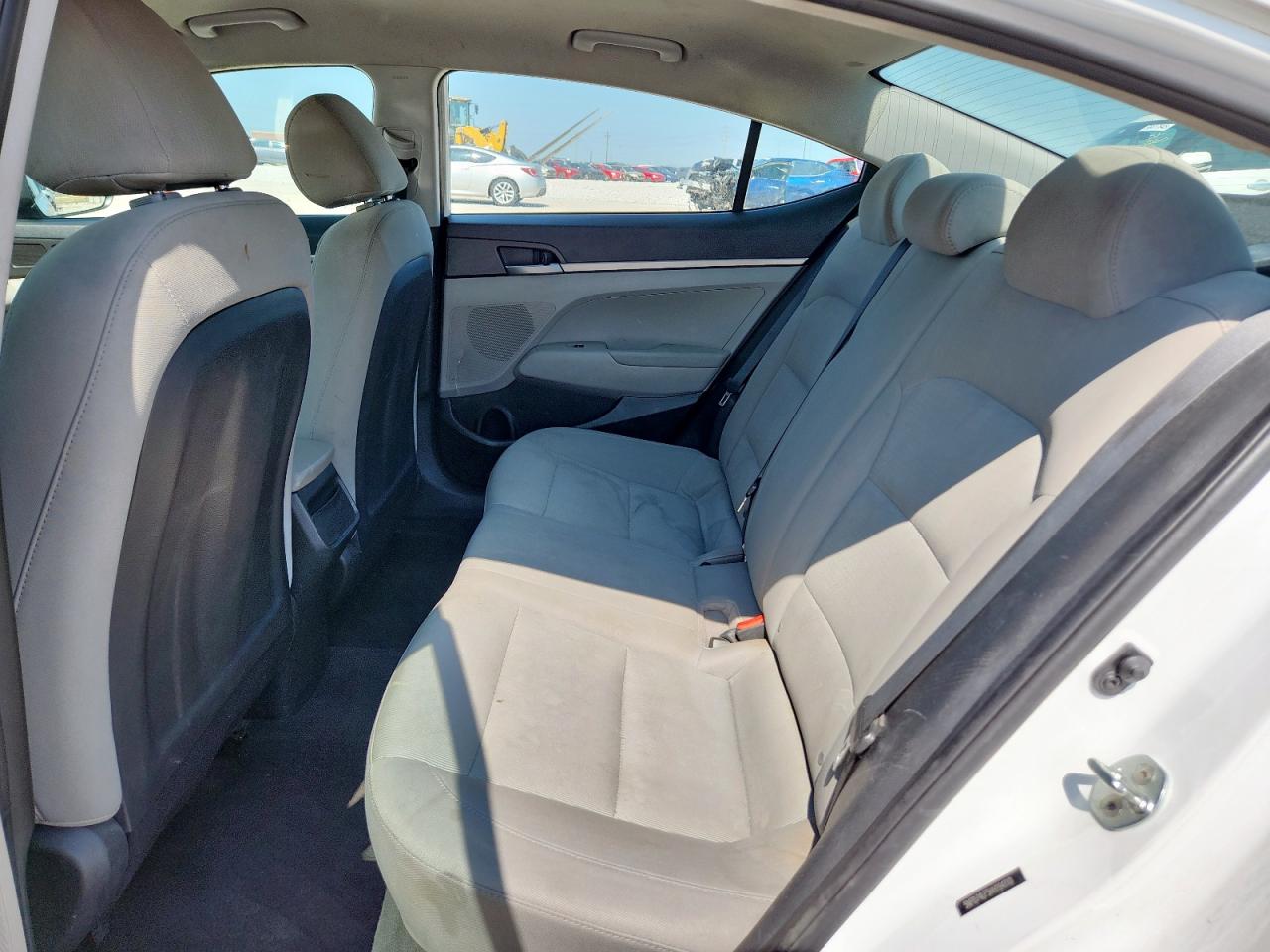 2017 HYUNDAI ELANTRA SE photo 19