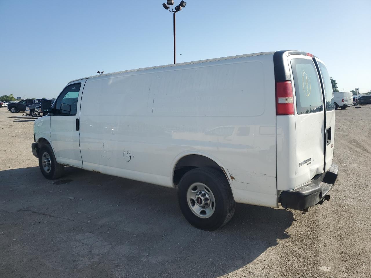 2012 GMC SAVANA G3500 photo 3