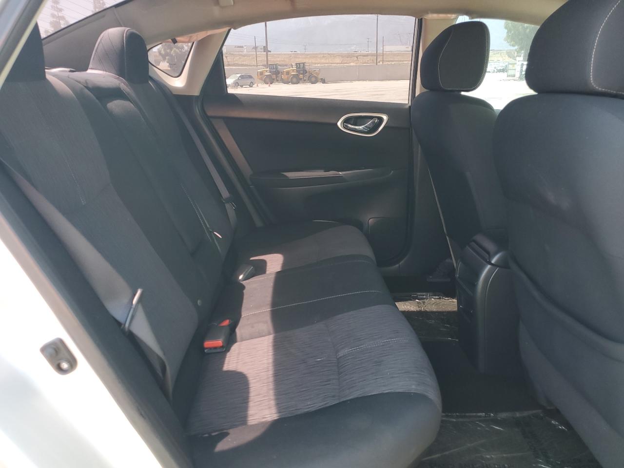 2015 NISSAN SENTRA S photo 28