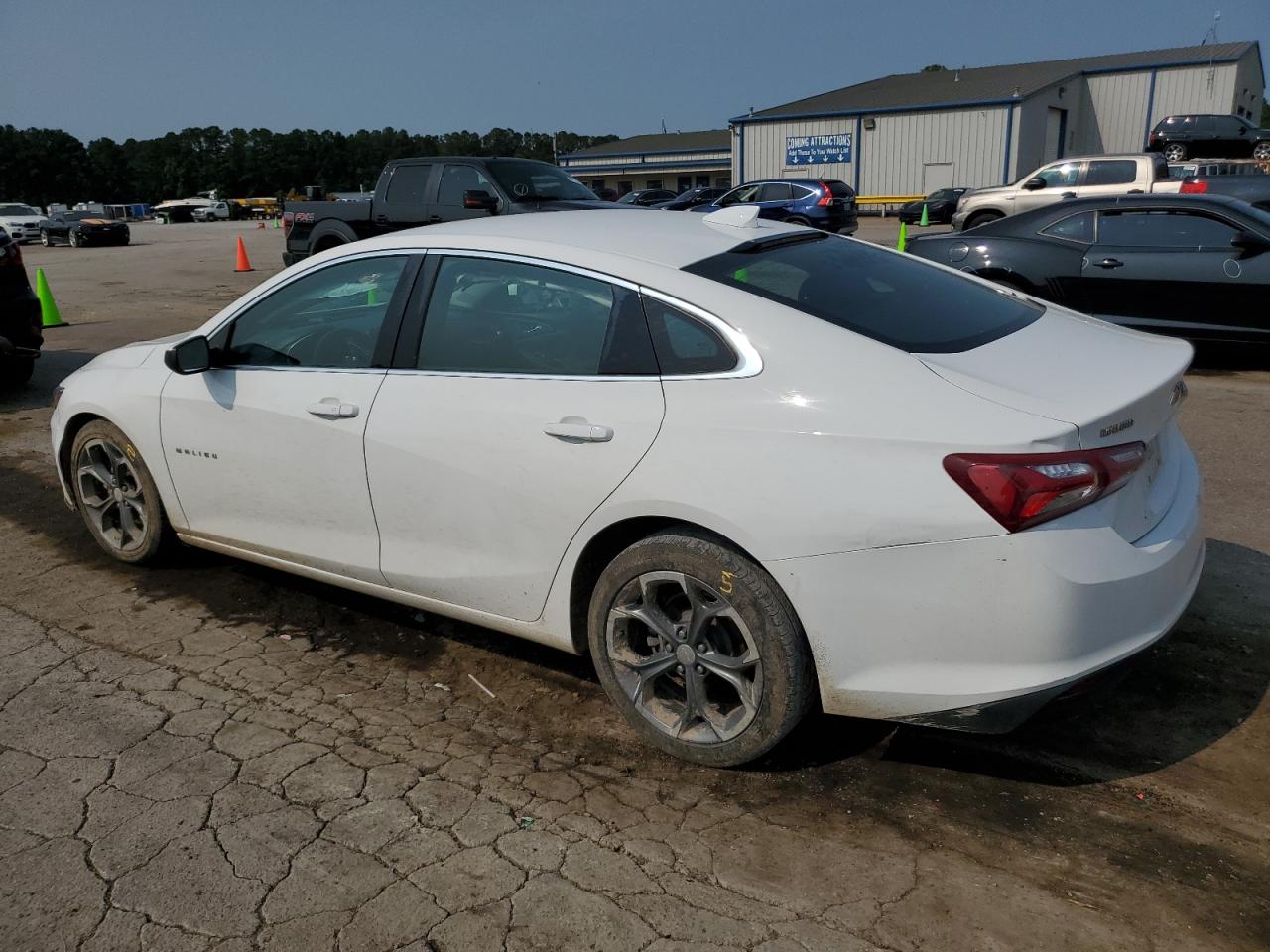 2020 CHEVROLET MALIBU LT photo 2