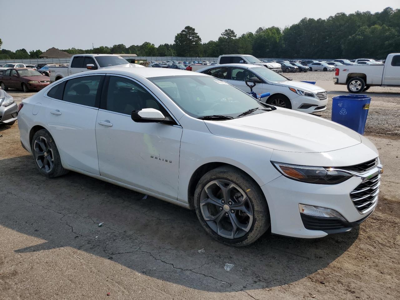 2020 CHEVROLET MALIBU LT photo 4