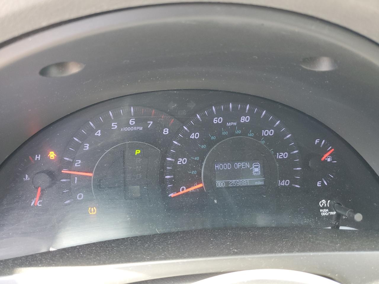 2010 TOYOTA CAMRY XLE photo 17