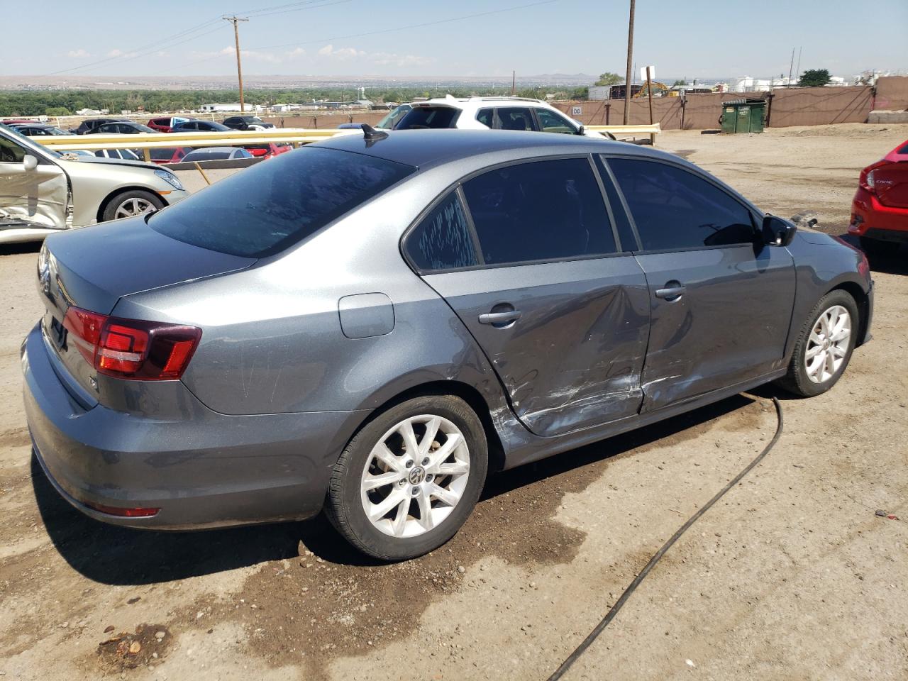 2016 VOLKSWAGEN JETTA SE photo 5