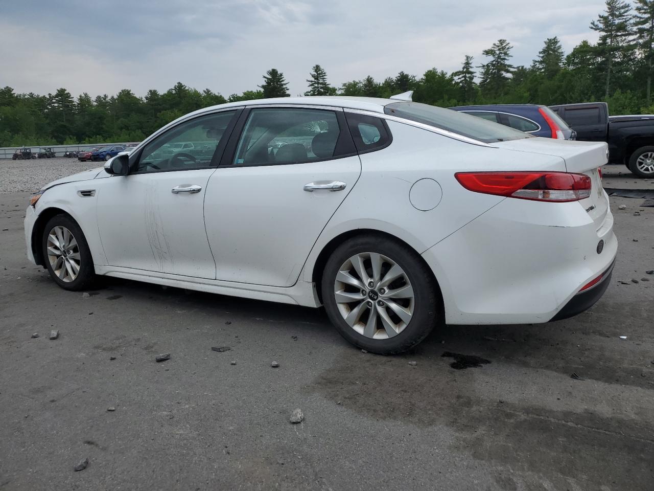 2018 KIA OPTIMA LX photo 4
